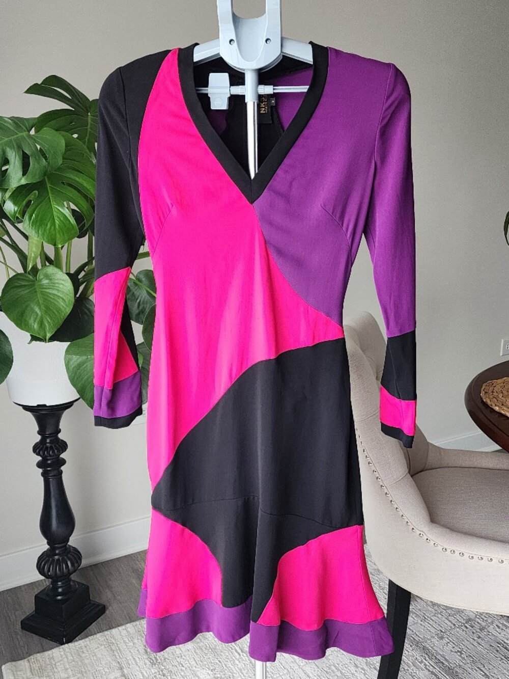 NK 32 Naeem Khan Cocktail Dress Long Sleeve Vibrant Multicolor V-Neck Size 2